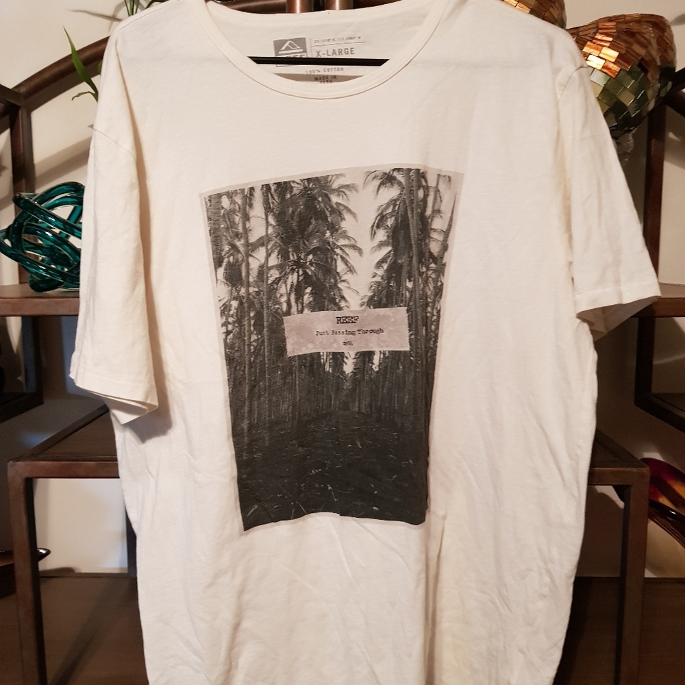 Reef shirt xl
